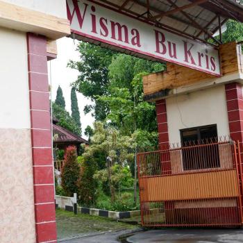 Gerbang Wisma Bu Kris